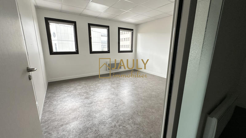 Bureau - 254 m² - 9 pièces