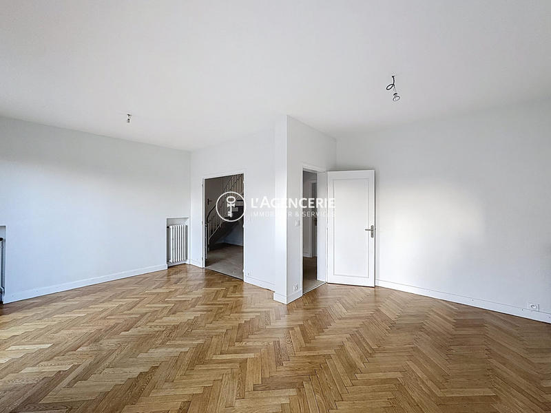 Maison - 122 m² - 5 pièces