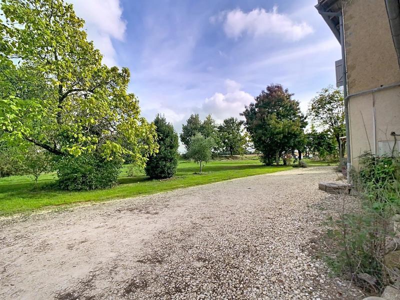 Maison - 168 m² - 7 pièces