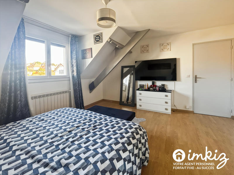 Maison - 213 m² - 9 pièces