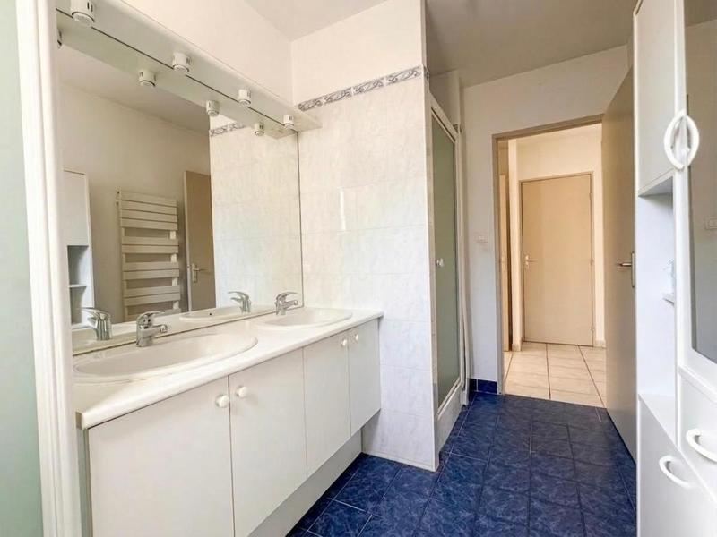 Appartement - 81 m² - 3 pièces