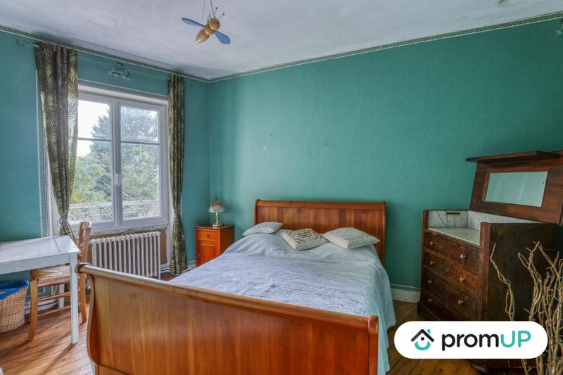 Maison - 270 m² - 10 pièces