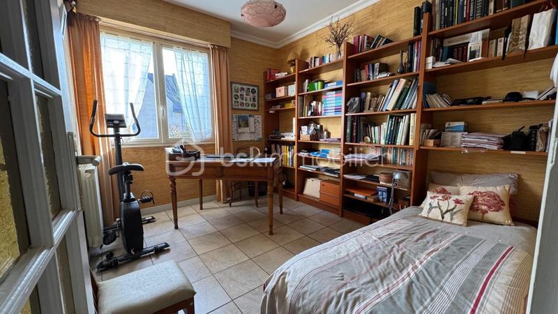 Maison traditionnelle - 132 m² - 7 pièces