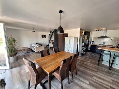 Maison - 105 m² - 5 pièces