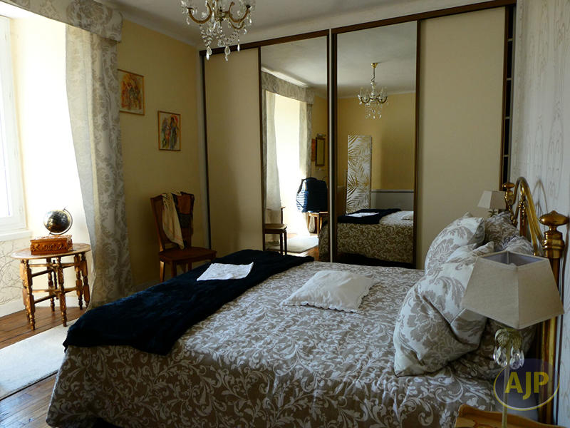 Maison - 124 m² - 8 pièces