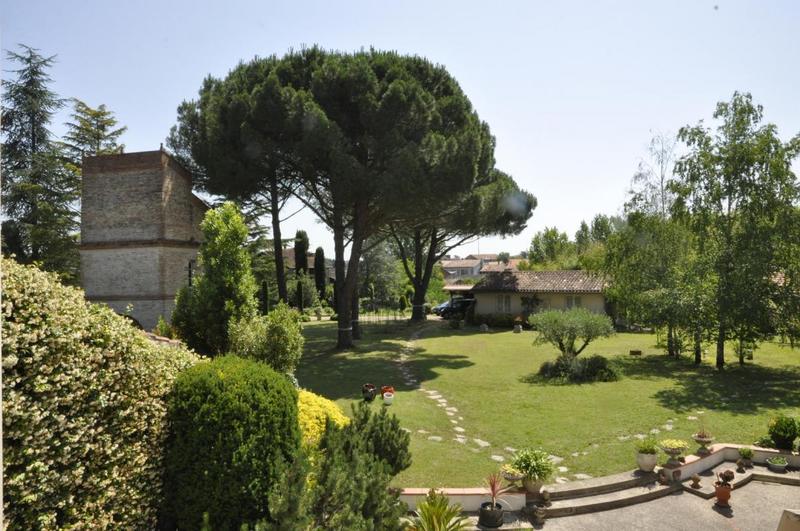 Maison - 525 m² - 10 pièces