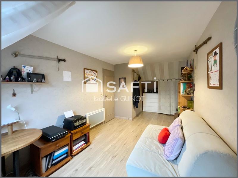 Maison - 90 m² - 4 pièces