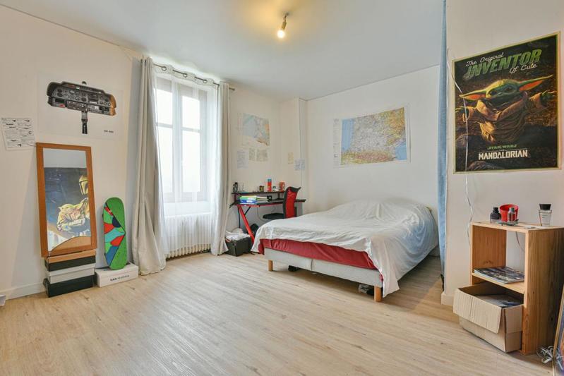 Maison - 182 m² - 8 pièces