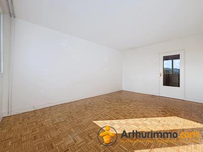 Appartement - 72 m² - 4 pièces