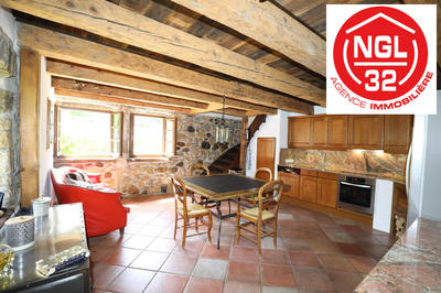 Maison - 250 m² - 10 pièces