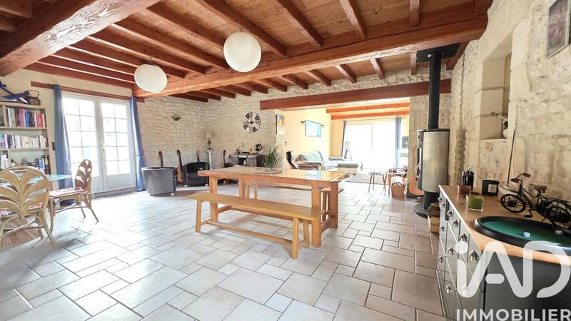 Maison - 200 m² - 6 pièces