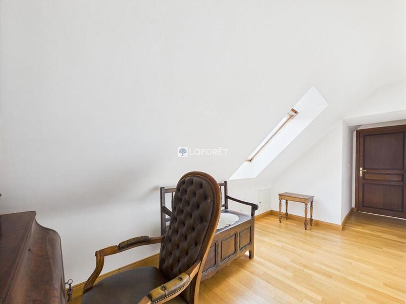 Propriété - 165 m² - 6 pièces