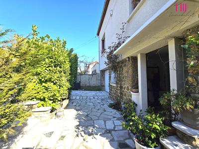 Maison - 100 m² - 6 pièces