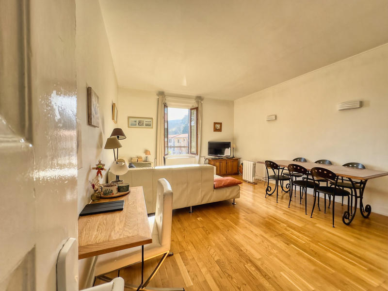 Appartement - 83 m² - 3 pièces