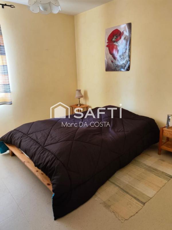 Maison - 230 m² - 11 pièces