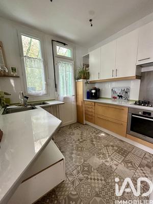 Maison - 95 m² - 5 pièces