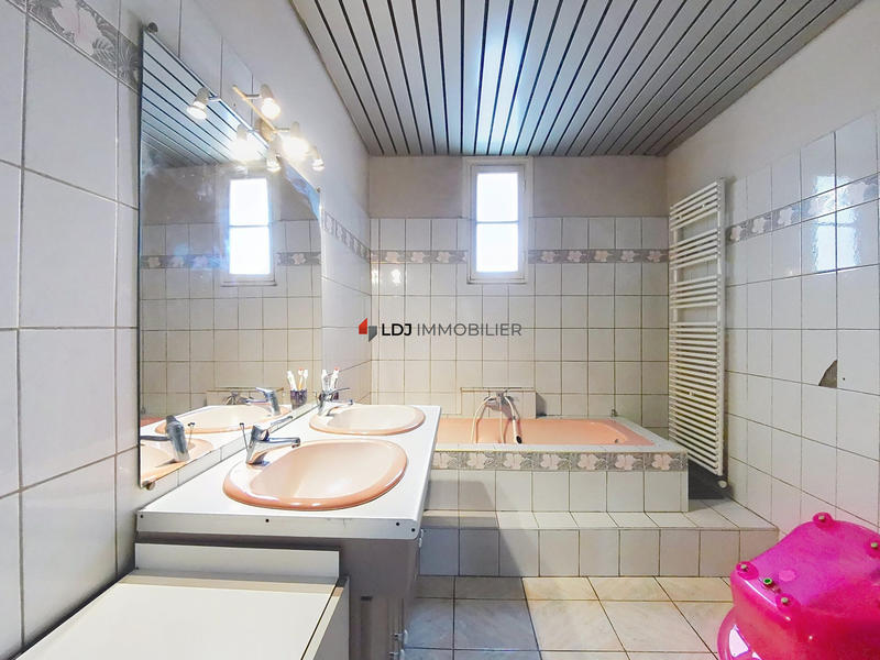 Appartement - 120 m² - 4 pièces