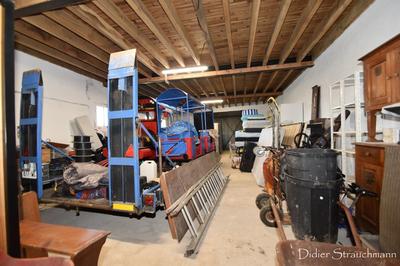 Maison - 220 m² - 6 pièces