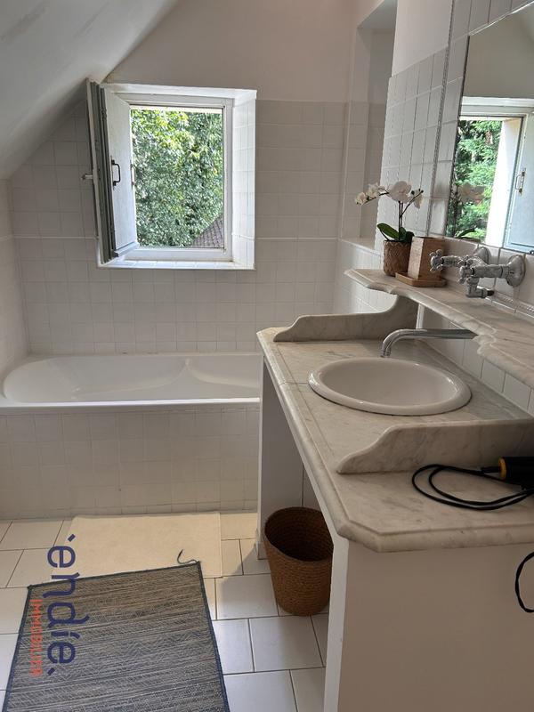 Maison - 190 m² - 8 pièces