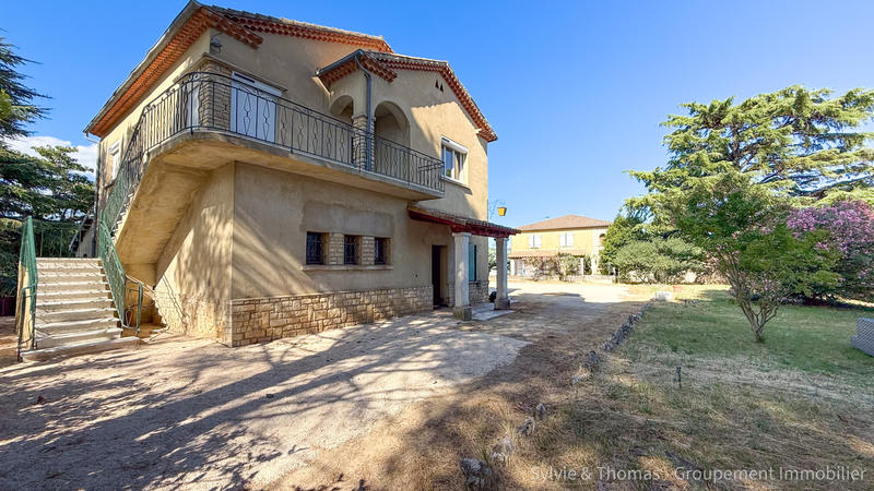 Maison - 172 m² - 7 pièces