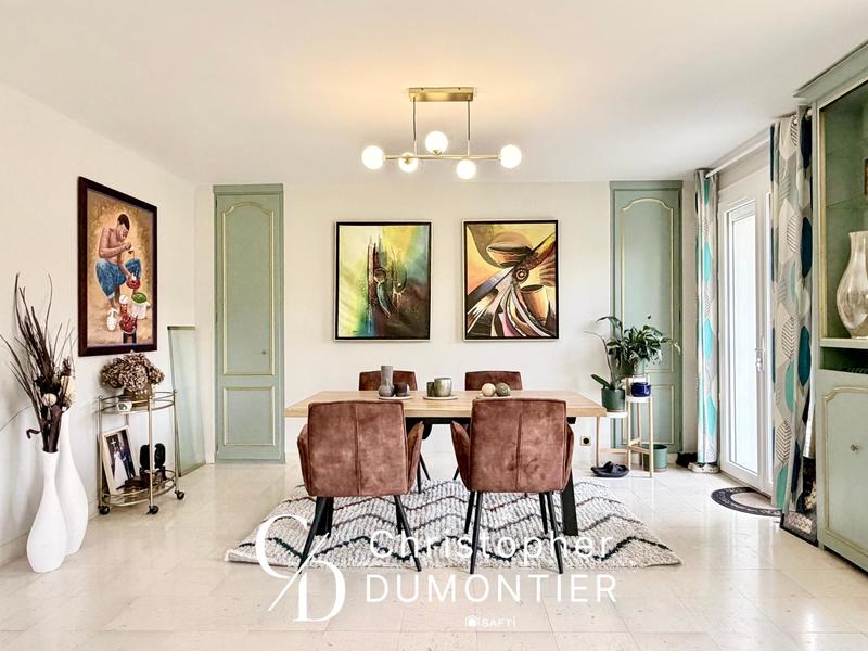 Maison - 172 m² - 9 pièces