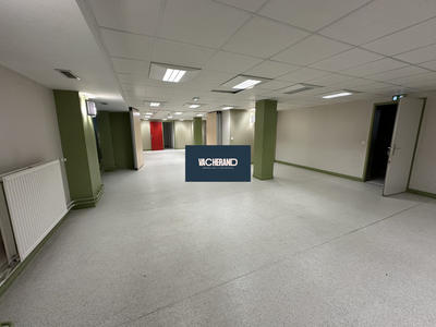 Local commercial - 1 200 m²