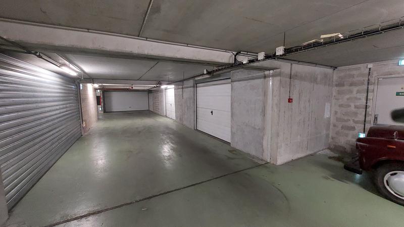 Parking / Garage - 27 m²