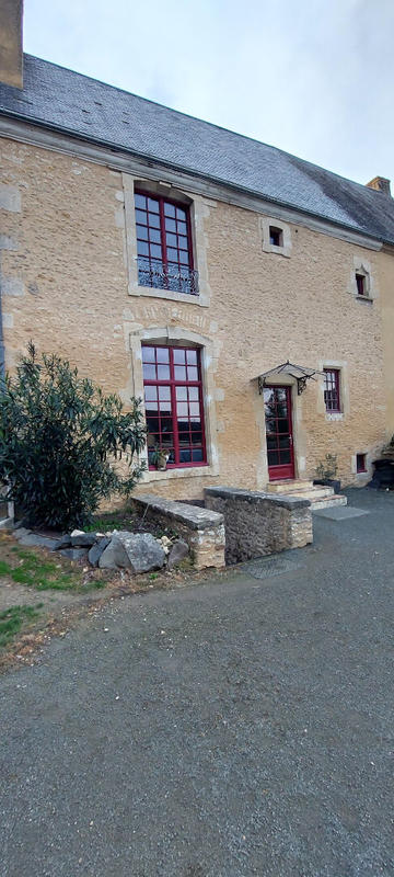 Maison - 180 m² - 6 pièces