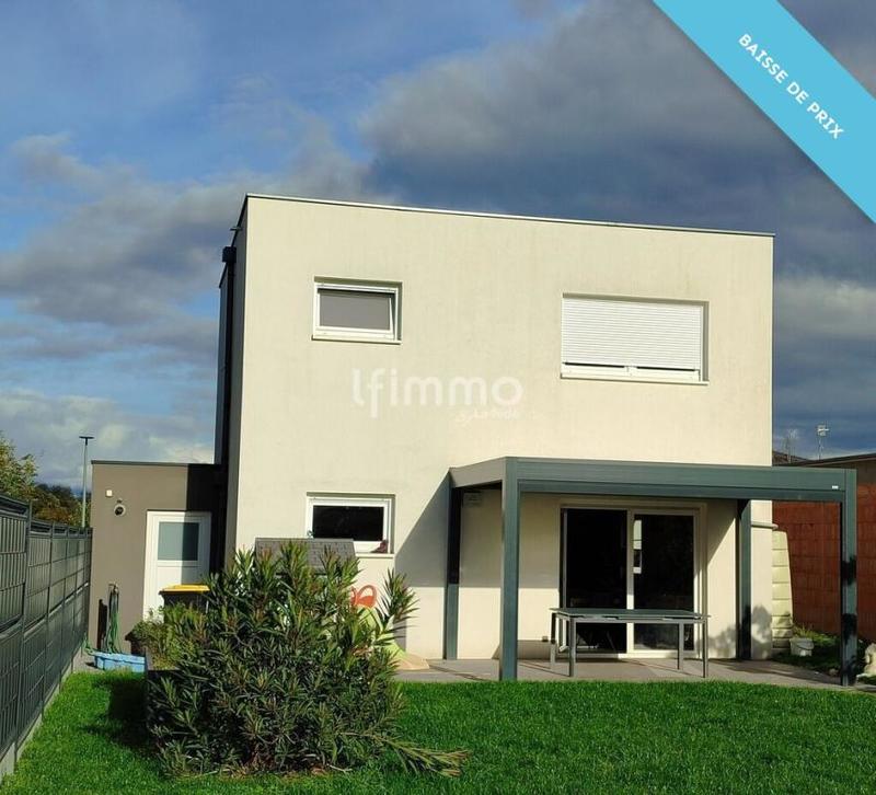 Maison - 102 m² - 5 pièces