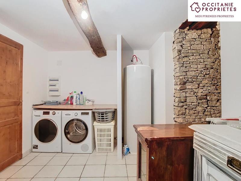 Maison de village - 238 m² - 9 pièces