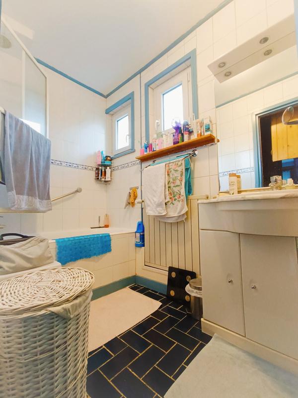 Maison - 84 m² - 5 pièces