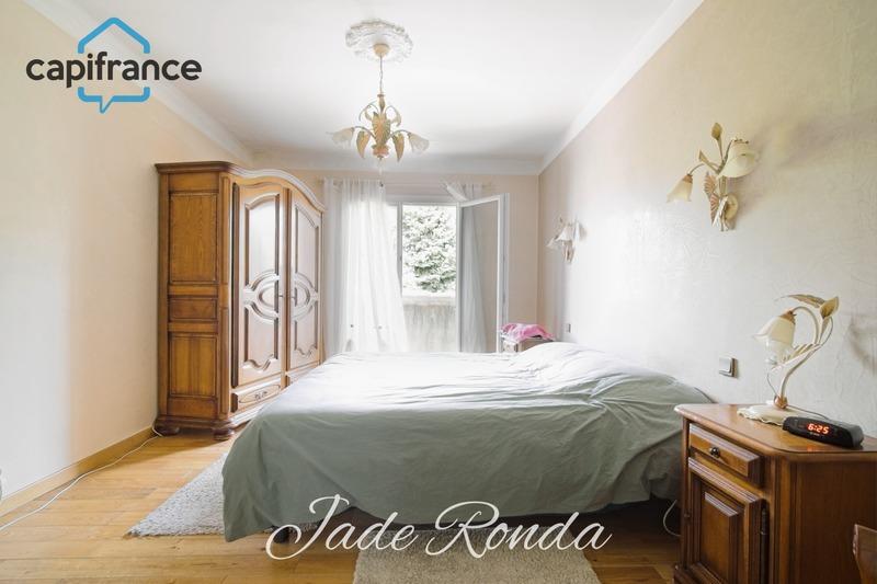 Maison - 365 m² - 11 pièces