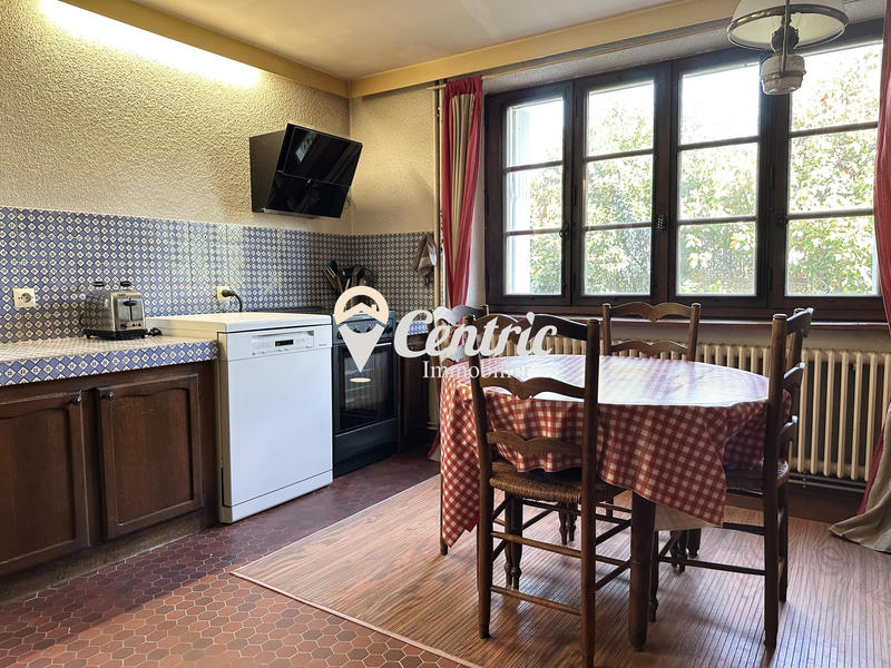 Maison ancienne - 230 m² - 8 pièces