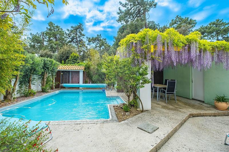 Maison - 177 m² - 7 pièces