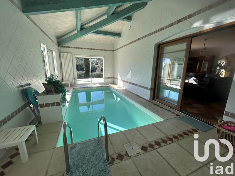 Maison - 205 m² - 7 pièces