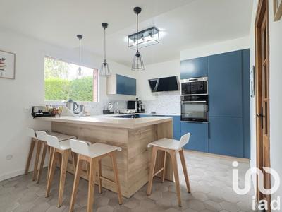 Maison - 140 m² - 8 pièces