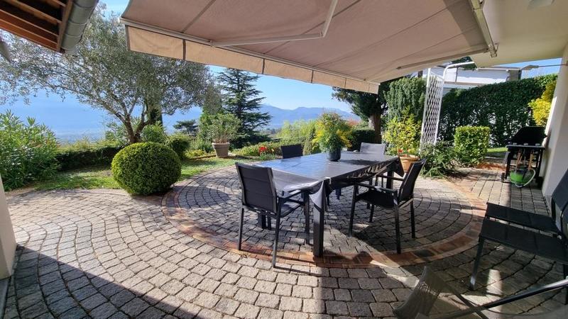 Villa - 214 m² - 6 pièces