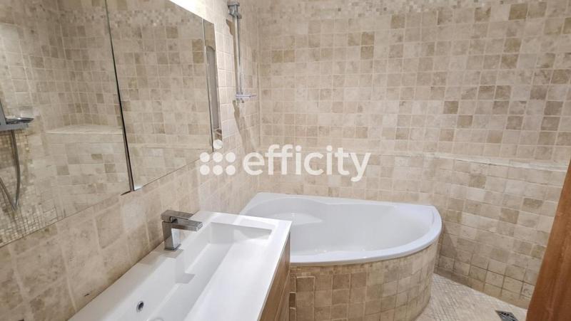 Maison - 130 m² - 4 pièces