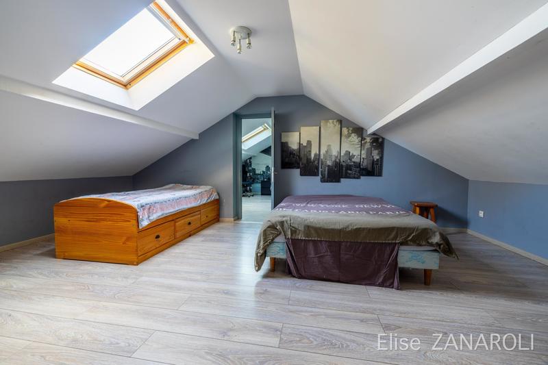 Maison - 137 m² - 5 pièces