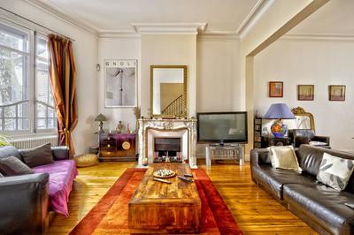 Maison - 255 m² - 10 pièces