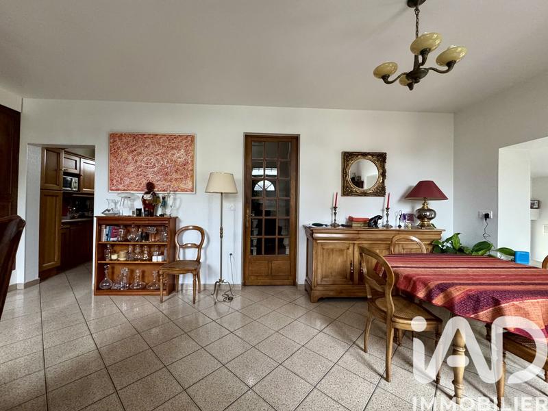 Maison - 121 m² - 8 pièces