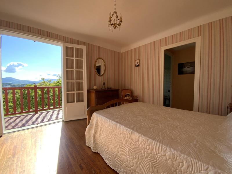 Maison - 175 m² - 6 pièces