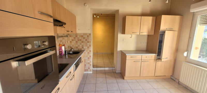 Maison - 95 m² - 5 pièces