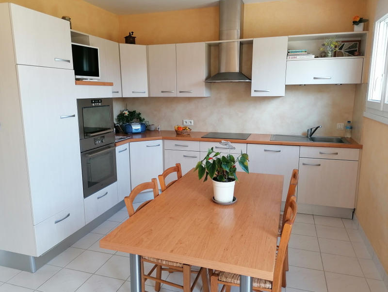 Maison - 80 m² - 5 pièces