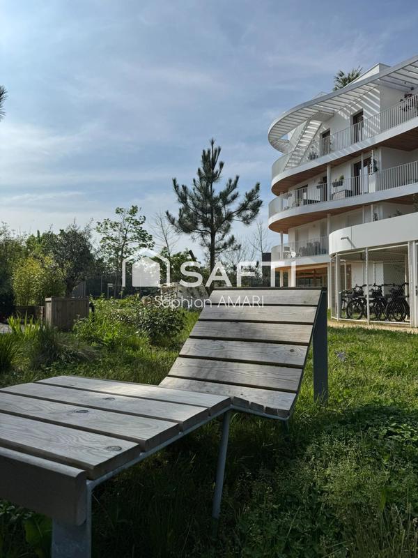 Appartement - 80 m² - 4 pièces