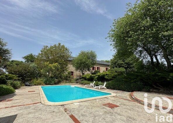 Maison - 300 m² - 9 pièces