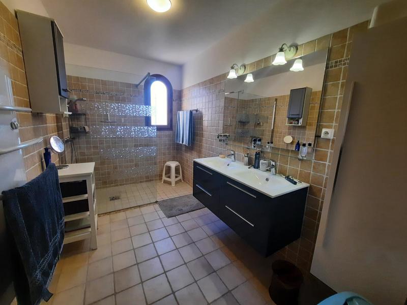 Villa - 211 m² - 7 pièces