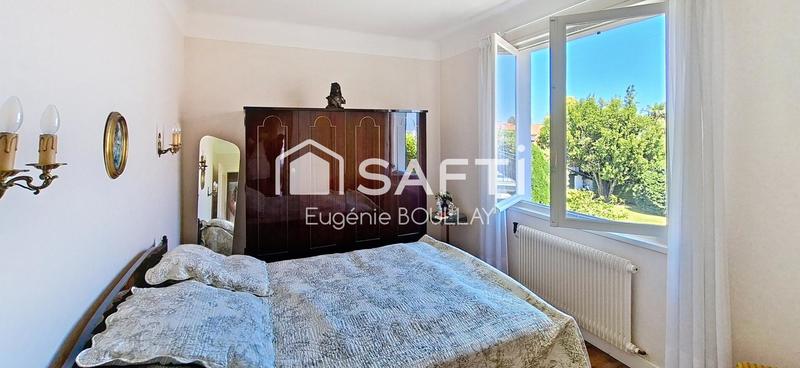 Maison - 185 m² - 8 pièces