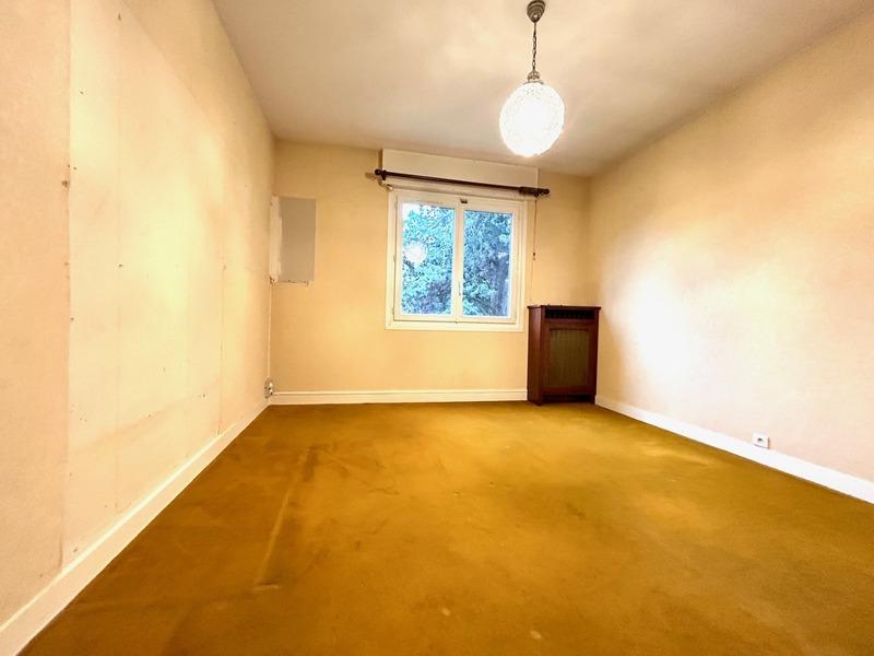 Maison - 180 m² - 9 pièces