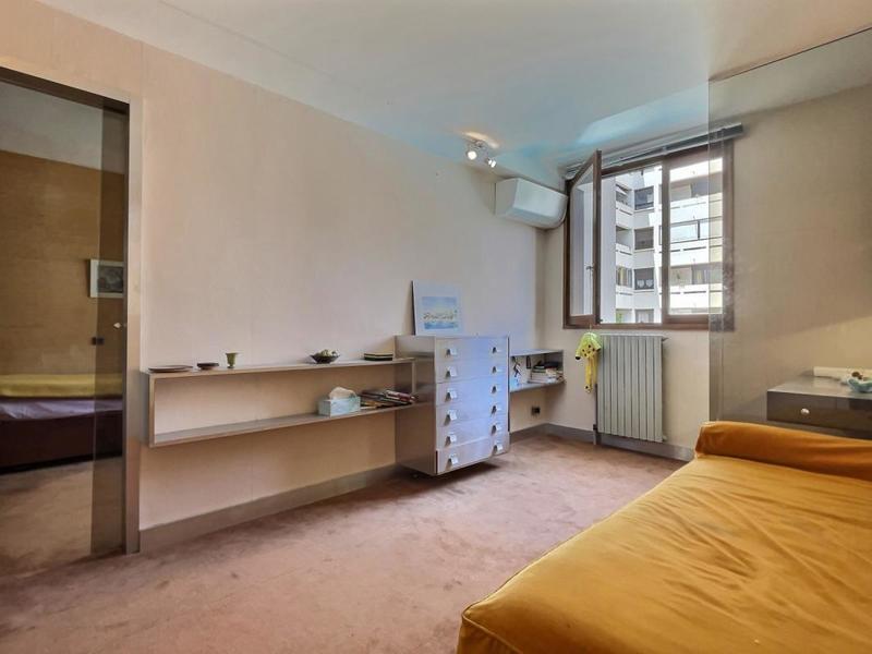 Appartement - 200 m² - 7 pièces